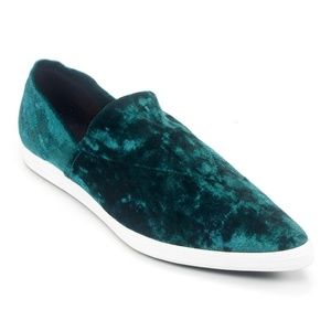 NIB All Black Crushed Velvet Sneaker EU sizes